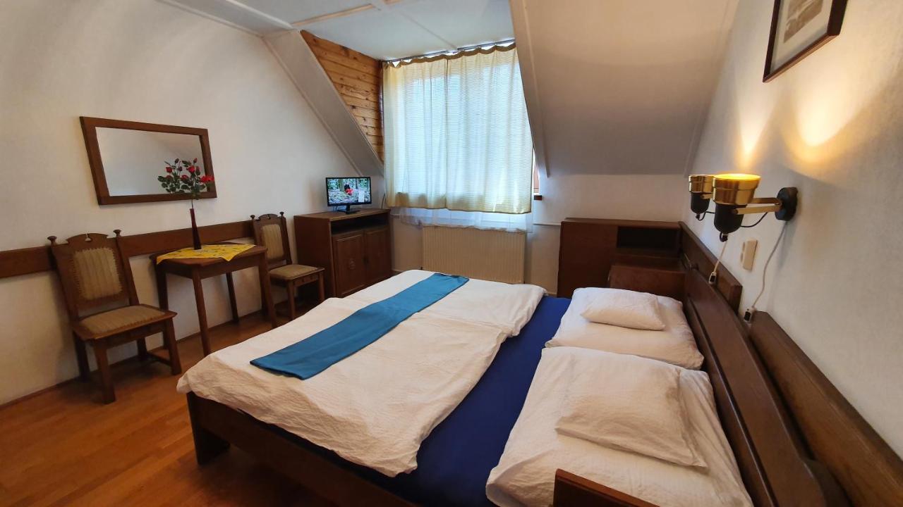 Harmonia Apartmanhaz Balatonlelle Buitenkant foto