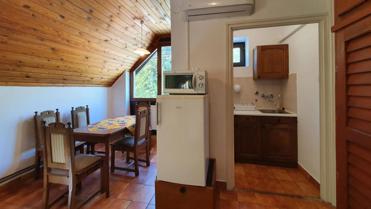 Harmonia Apartmanhaz Balatonlelle Buitenkant foto
