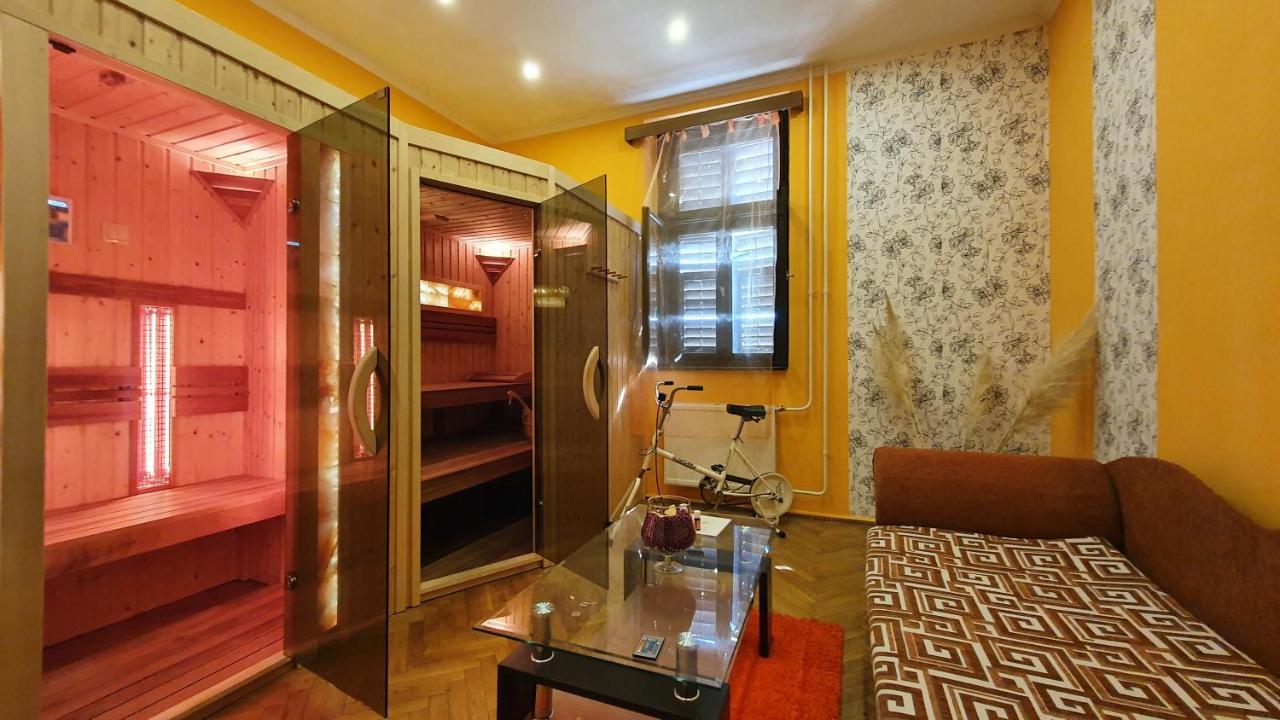 Harmonia Apartmanhaz Balatonlelle Buitenkant foto