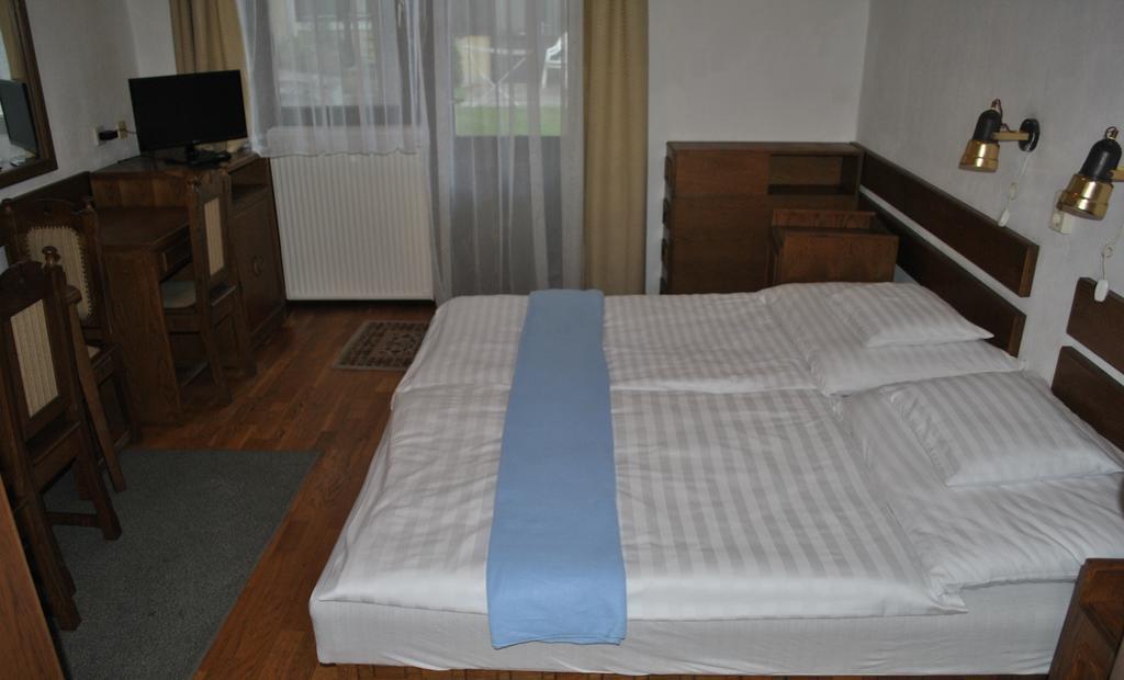 Harmonia Apartmanhaz Balatonlelle Kamer foto