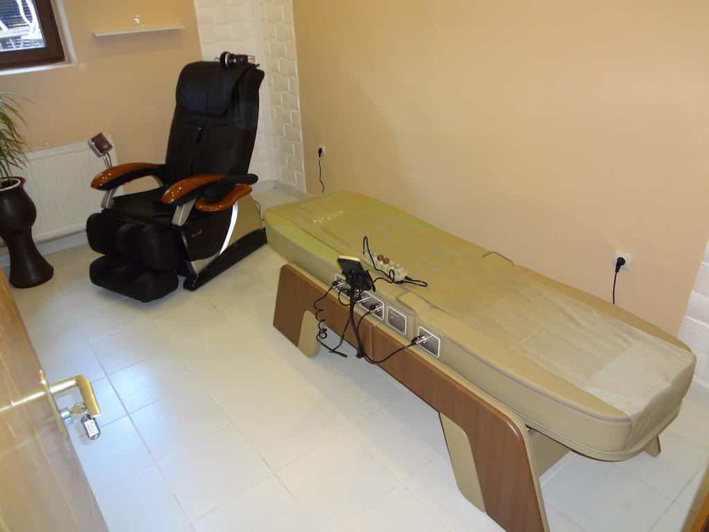 Harmonia Apartmanhaz Balatonlelle Buitenkant foto